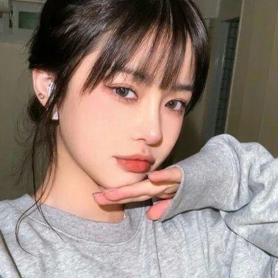 某影帝之子被曝出道颜值引争议，三天三夜发布会现场画面流出